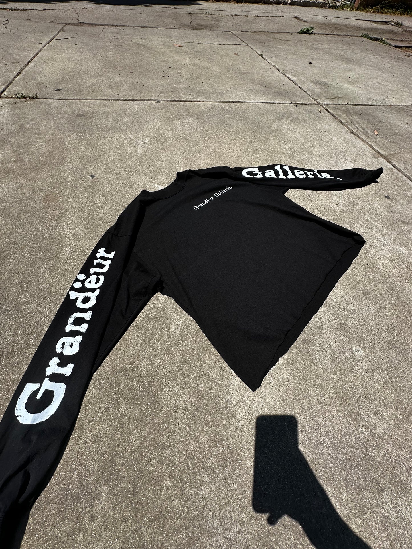 “TWO-FACËD” HAND CROPPED LONG SLEEVE