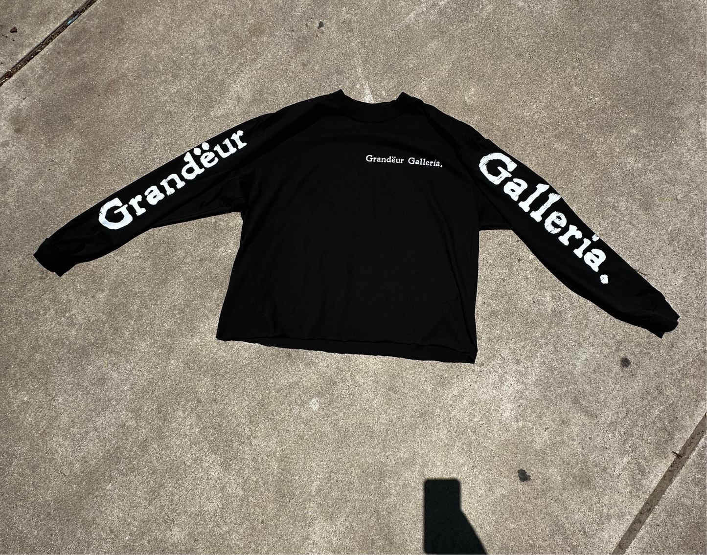 “TWO-FACËD” HAND CROPPED LONG SLEEVE