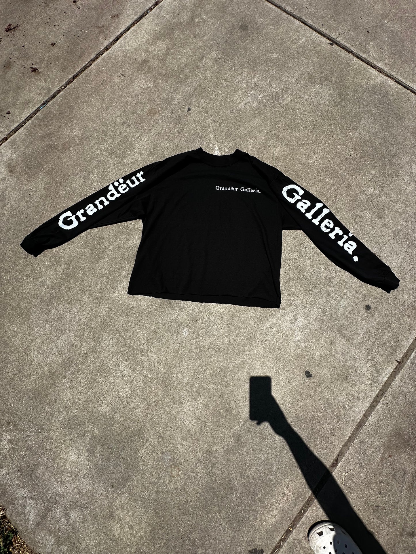 “TWO-FACËD” HAND CROPPED LONG SLEEVE